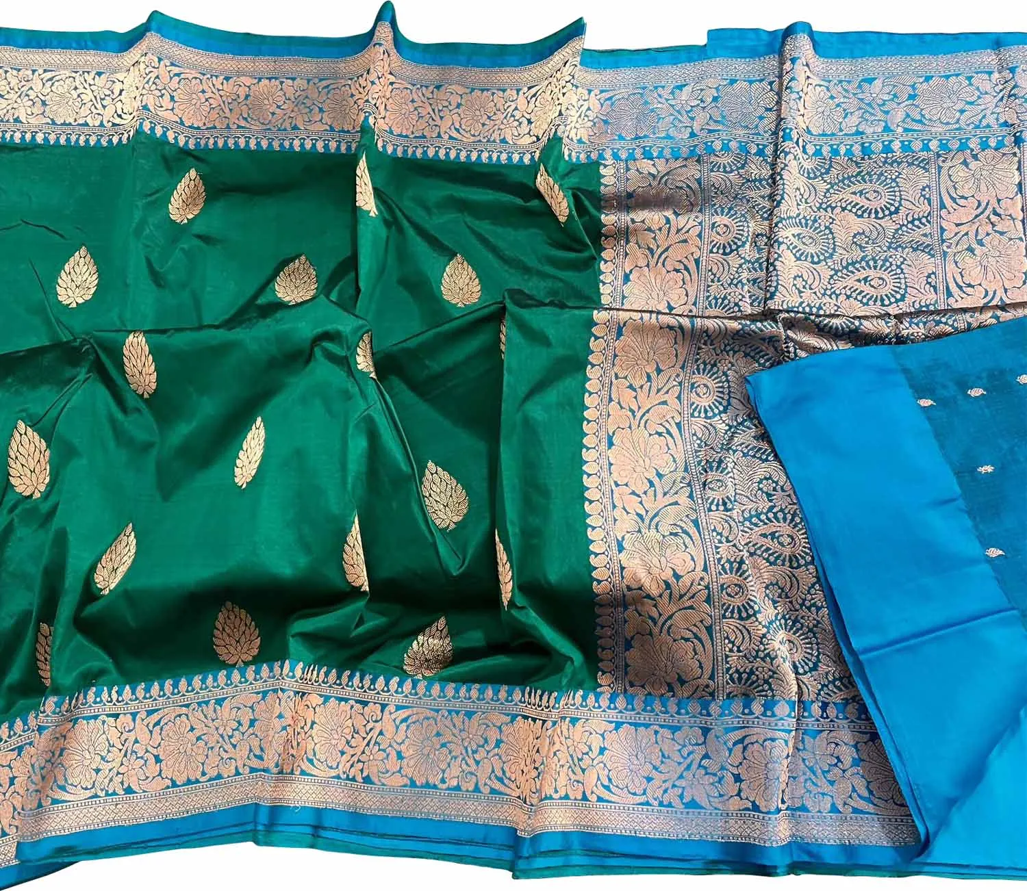 Elegant Green Banarasi Pure Katan Silk Saree: A Timeless Classic