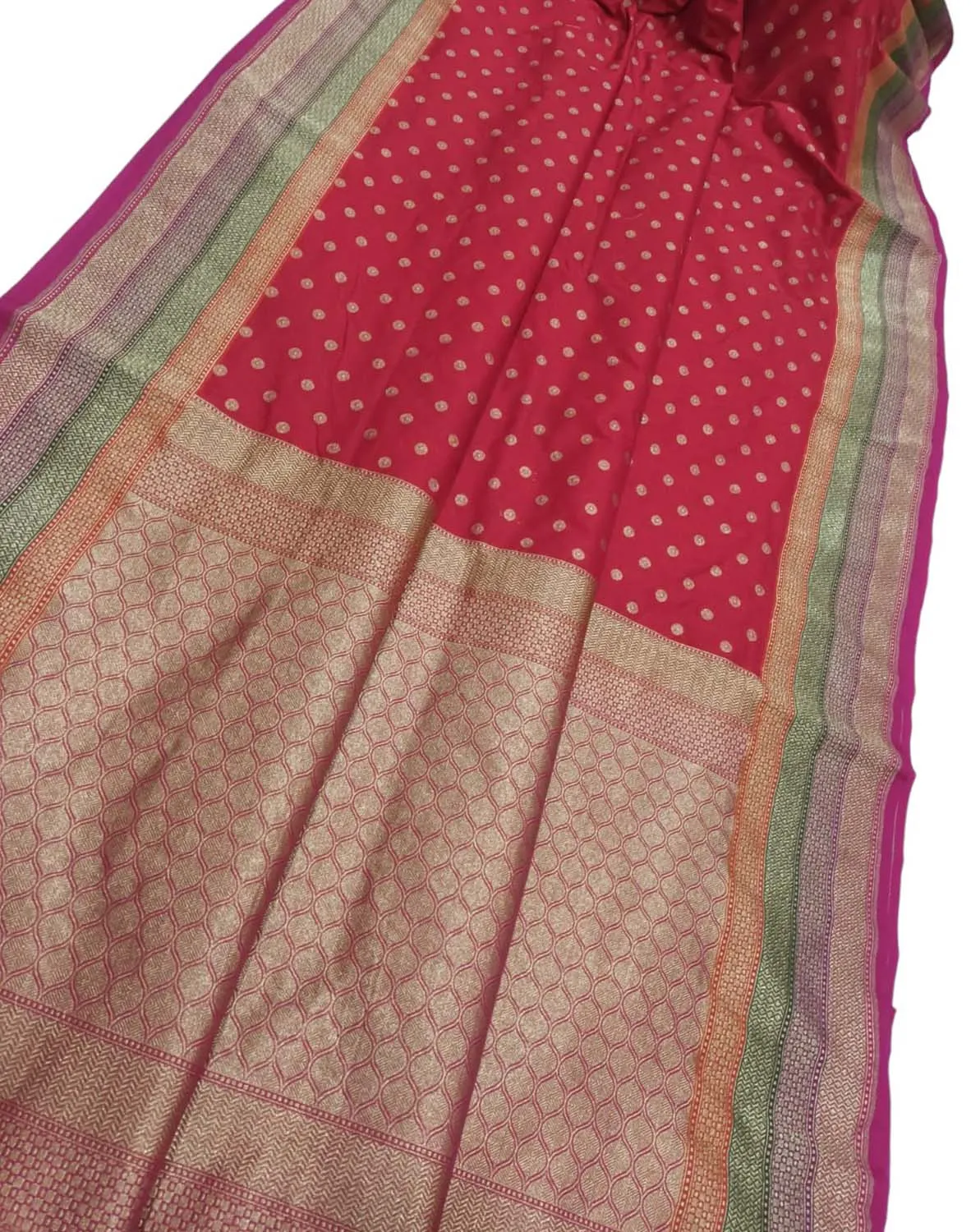 Elegant Red Banarasi Silk Saree: Traditional Charm with a Modern Twist