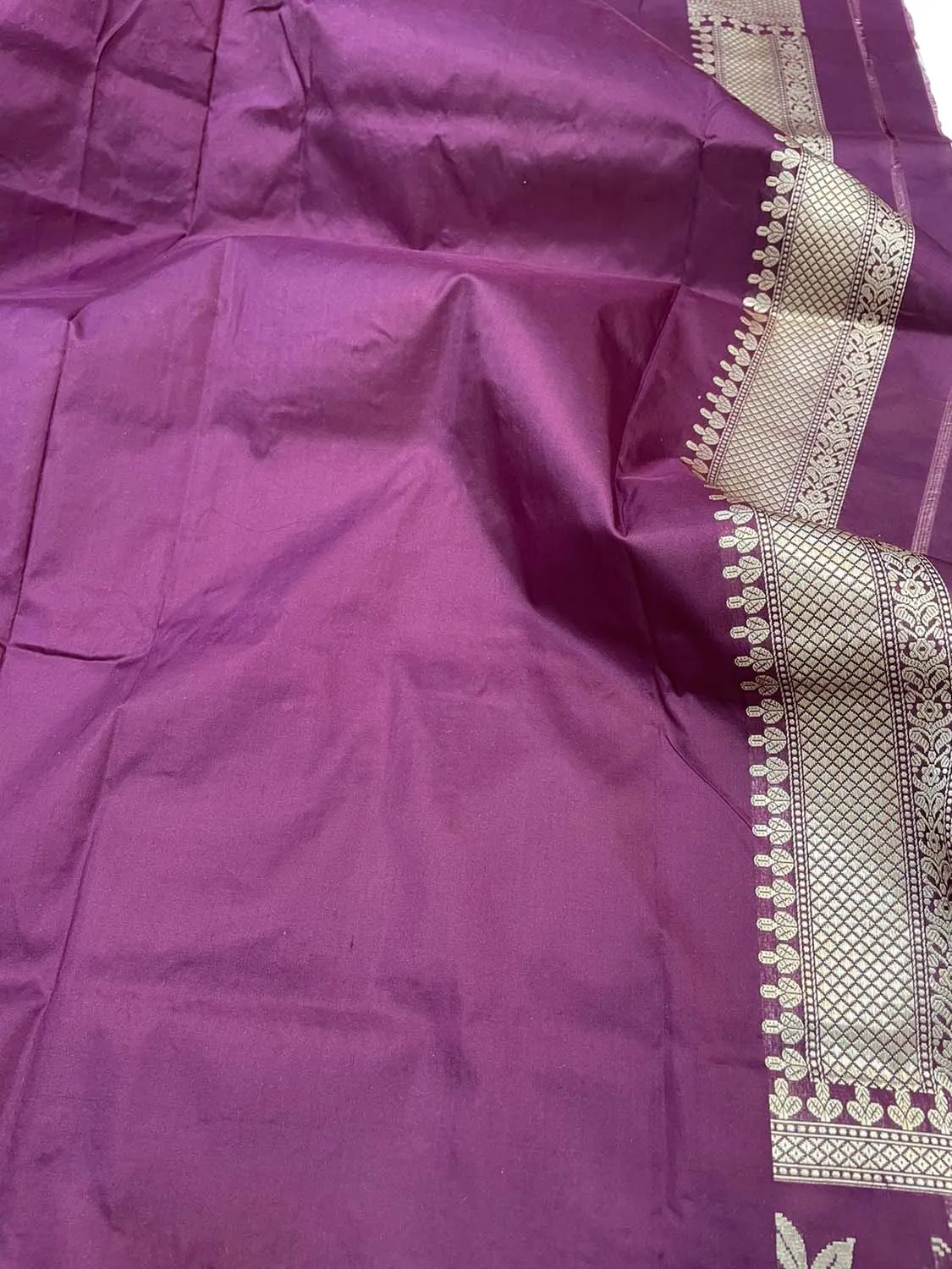 Exquisite Purple Banarasi Handloom Pure Katan Silk Meenakari Saree