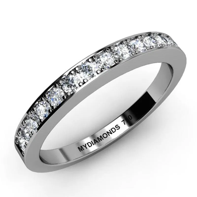 Fiona - timeless combination of styles