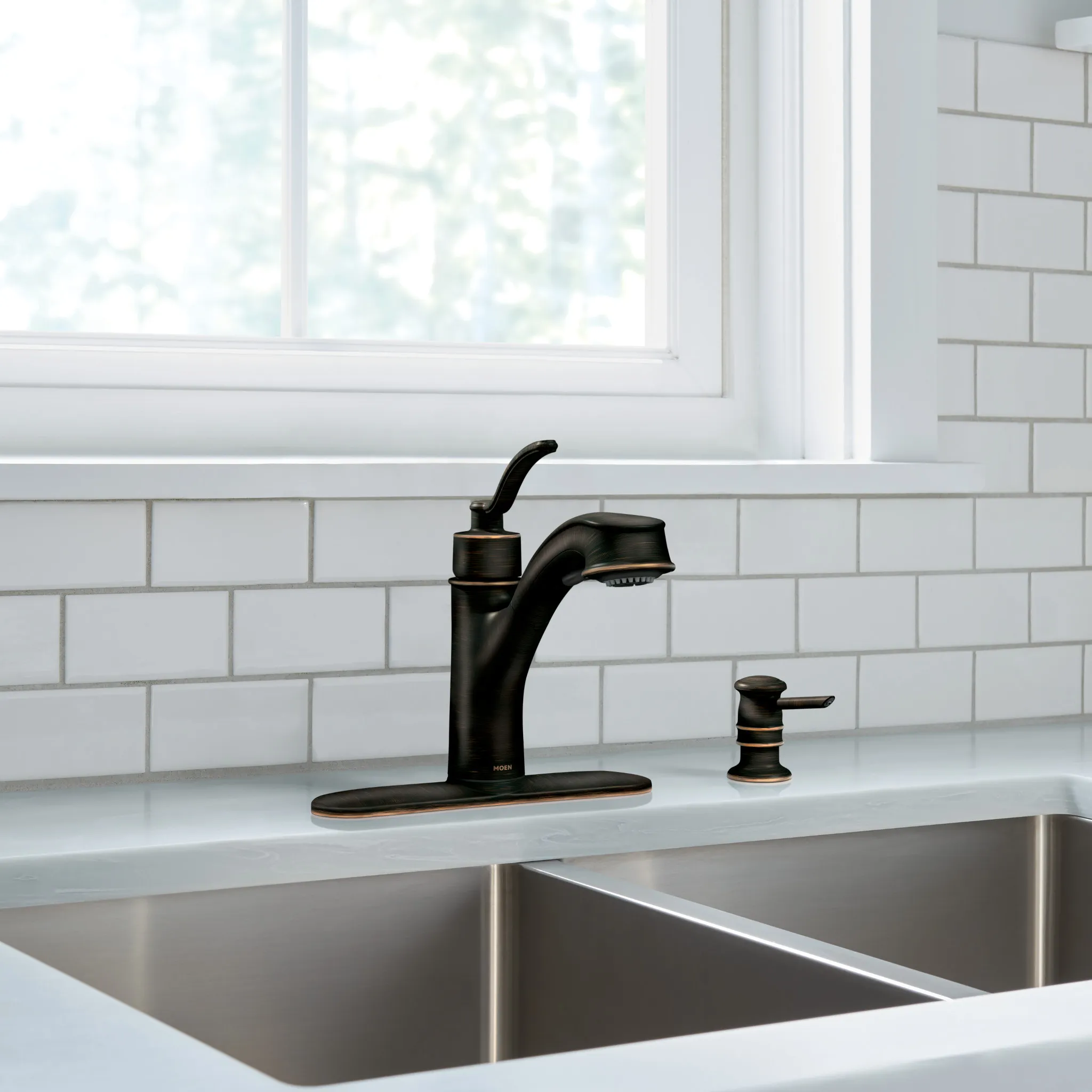 Marbrook One-Handle High Arc Pullout Kitchen Faucet