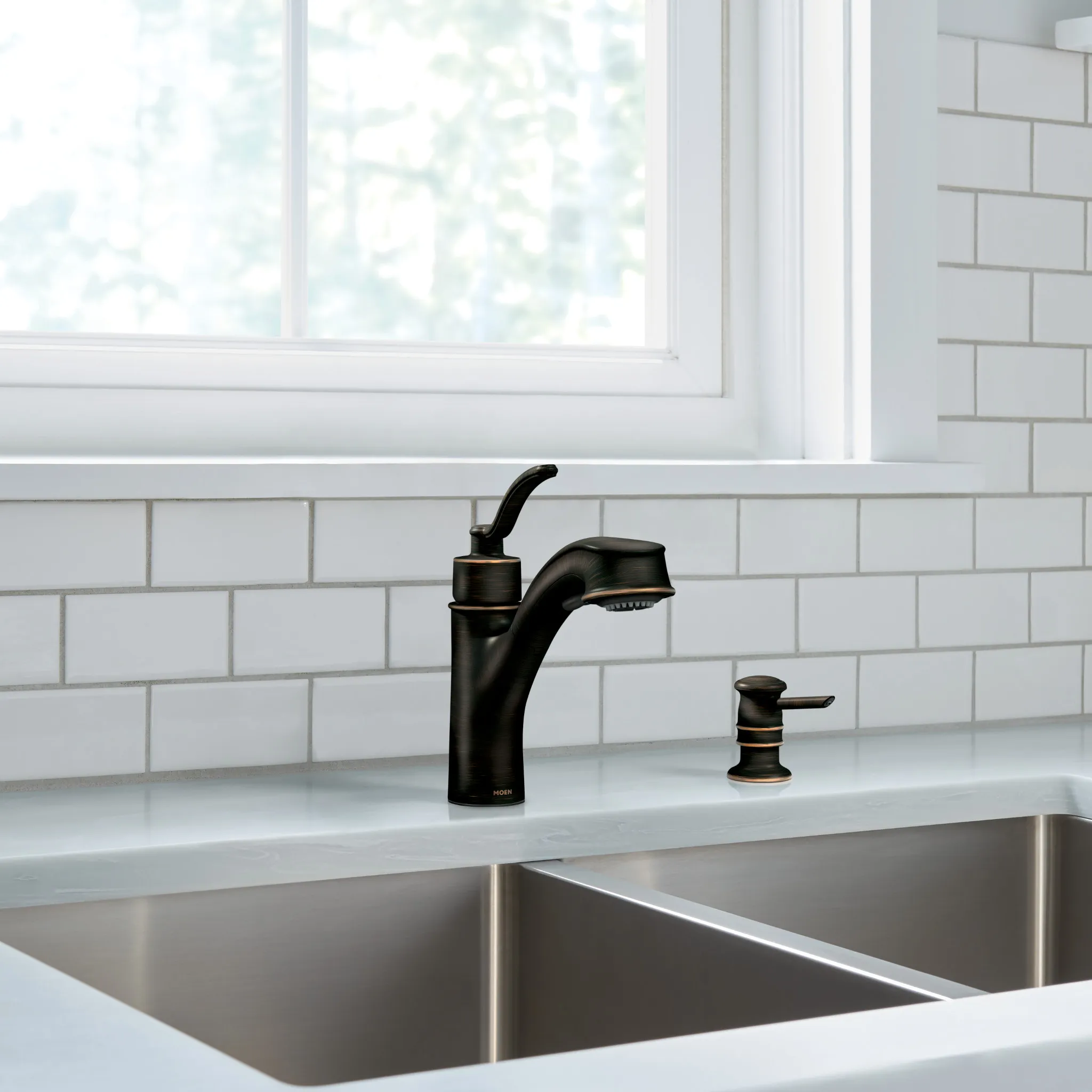 Marbrook One-Handle High Arc Pullout Kitchen Faucet