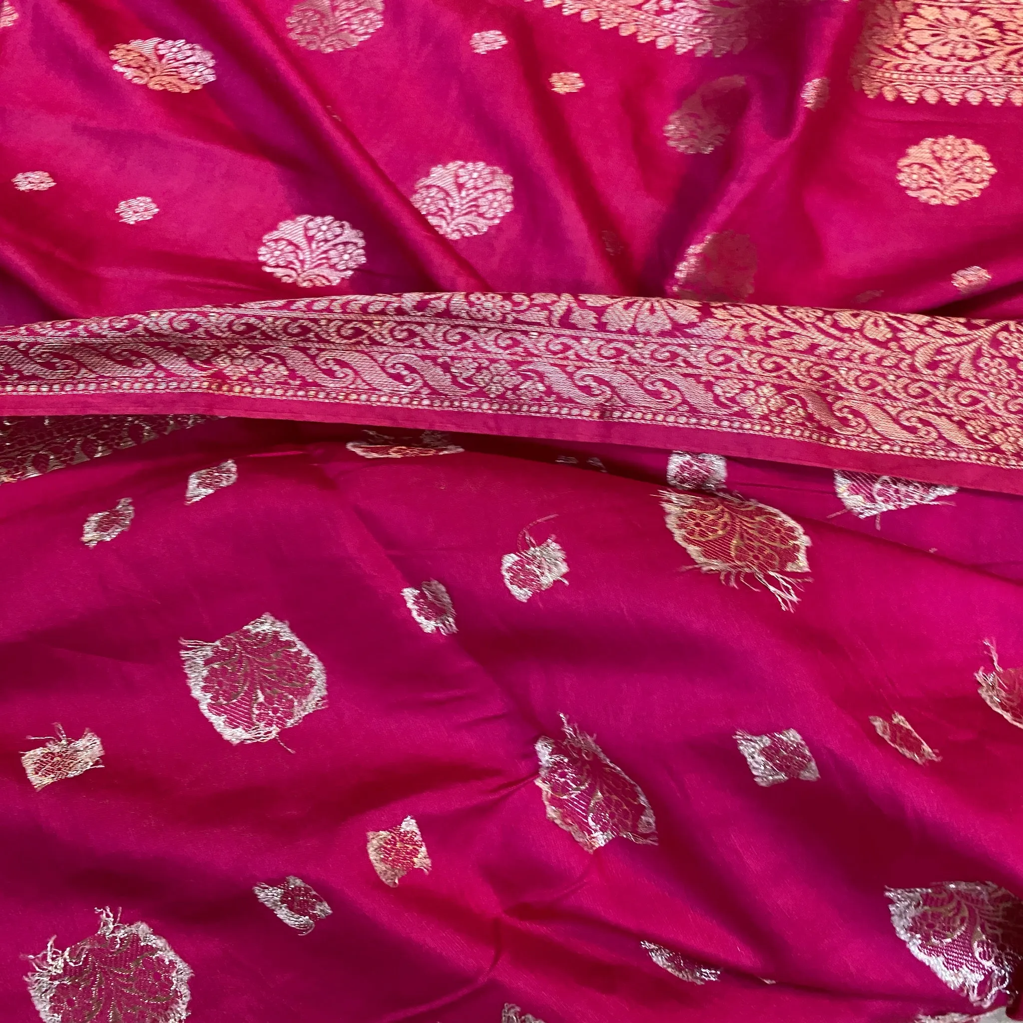 Sensational Hot Pink Handloom Crepe Banarasi Silk Sari