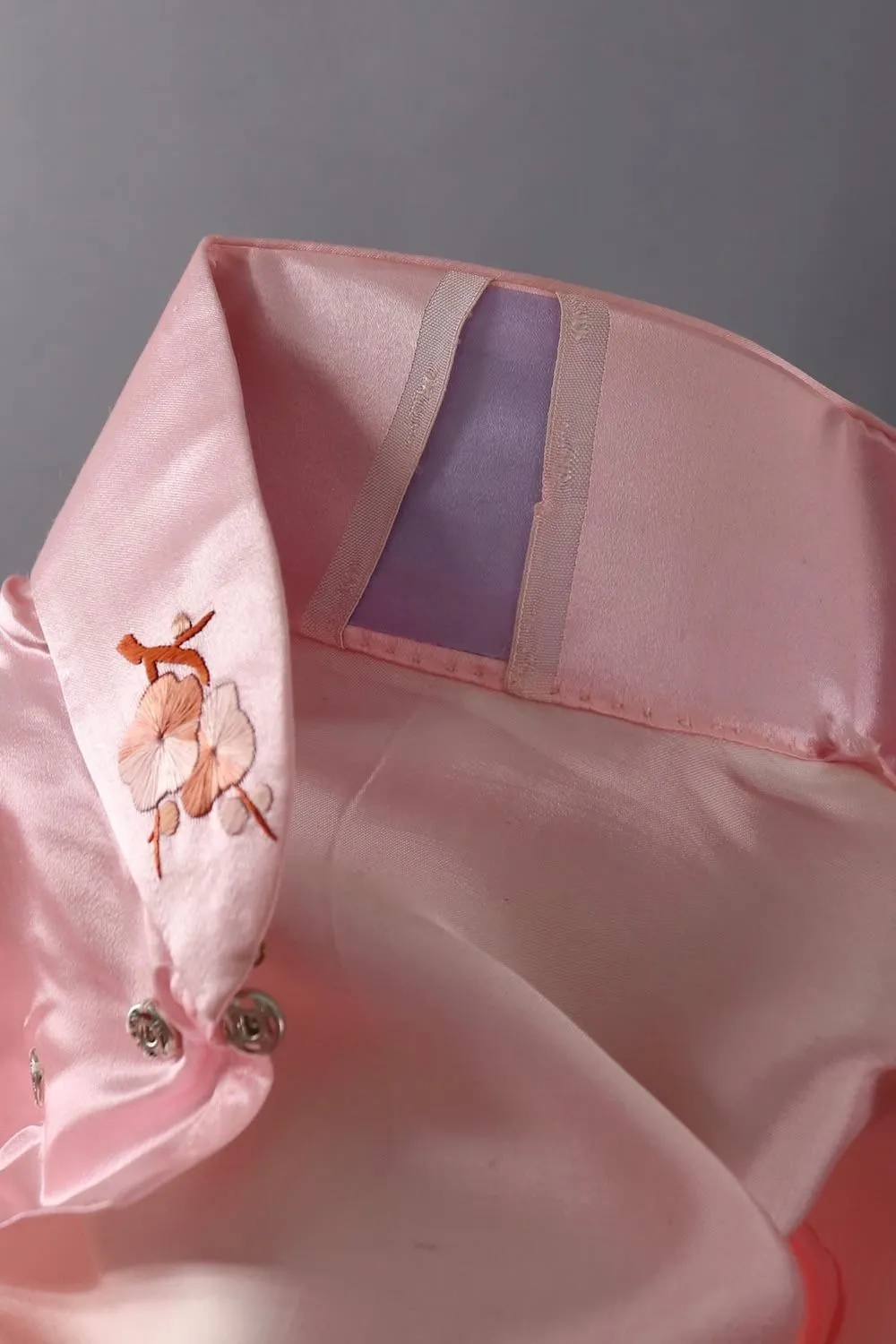 Vintage 1950s Pink Silk Satin Embroidered Qi Pao Mandarin Dress